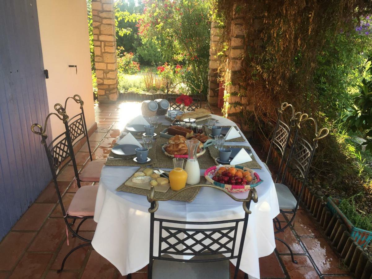 فندق Mazet Provencal سان جيل المظهر الخارجي الصورة